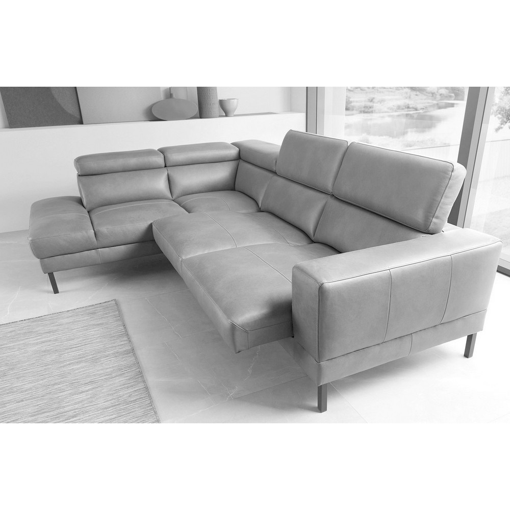 - Canapé d'angle en 100% tout cuir italien de luxe 5/6 places NAYA, assise électrique qui coulisse, gris clair, angle gauche