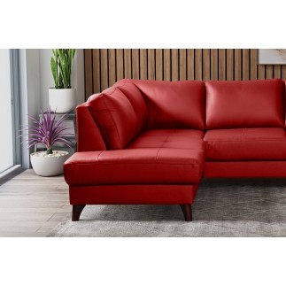 - Canapé d'angle convertible en cuir italien de luxe 5 places FIGARI avec coffre, rouge, angle gauche (vu de face)