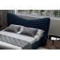 Lit design en velours de luxe NOAH, avec sommier à lattes offert, bleu foncé, 160x200